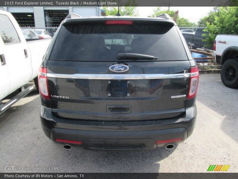 Tuxedo Black / Medium Light Stone 2015 Ford Explorer Limited