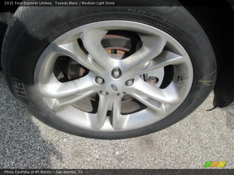Tuxedo Black / Medium Light Stone 2015 Ford Explorer Limited