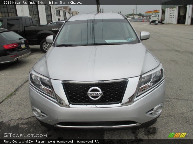Brilliant Silver / Charcoal 2013 Nissan Pathfinder S 4x4