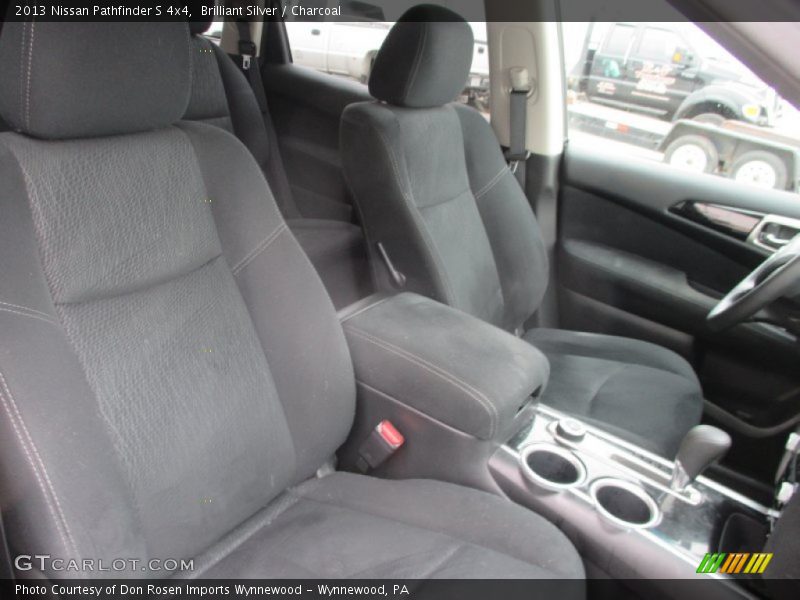 Brilliant Silver / Charcoal 2013 Nissan Pathfinder S 4x4