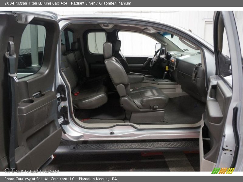 Radiant Silver / Graphite/Titanium 2004 Nissan Titan LE King Cab 4x4