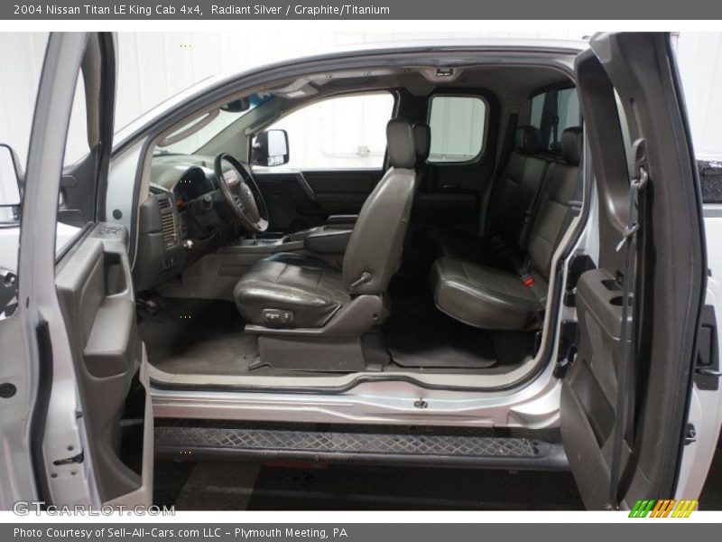 Radiant Silver / Graphite/Titanium 2004 Nissan Titan LE King Cab 4x4