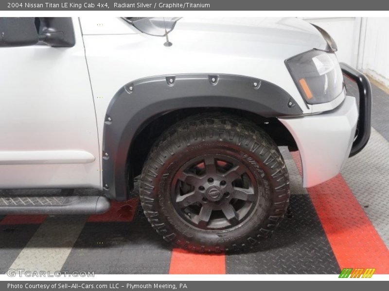 Radiant Silver / Graphite/Titanium 2004 Nissan Titan LE King Cab 4x4