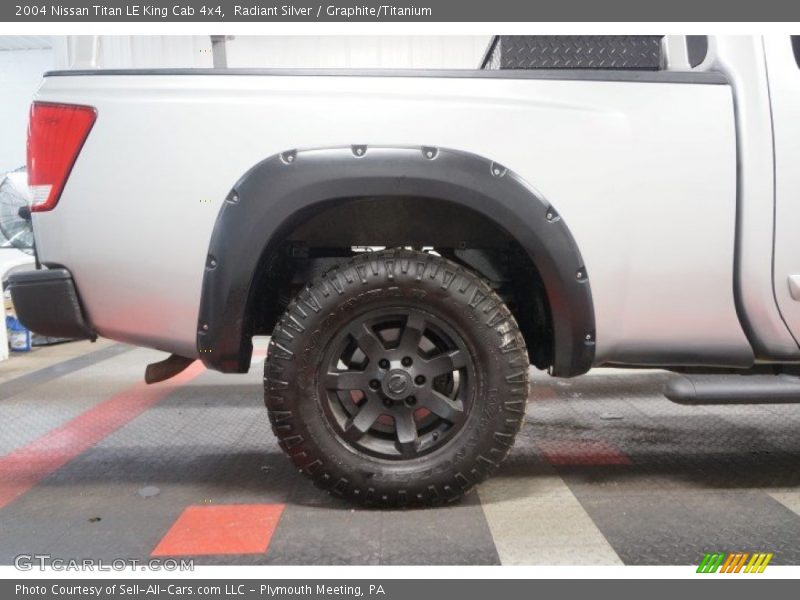 Radiant Silver / Graphite/Titanium 2004 Nissan Titan LE King Cab 4x4