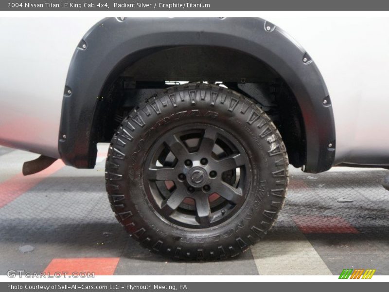Radiant Silver / Graphite/Titanium 2004 Nissan Titan LE King Cab 4x4