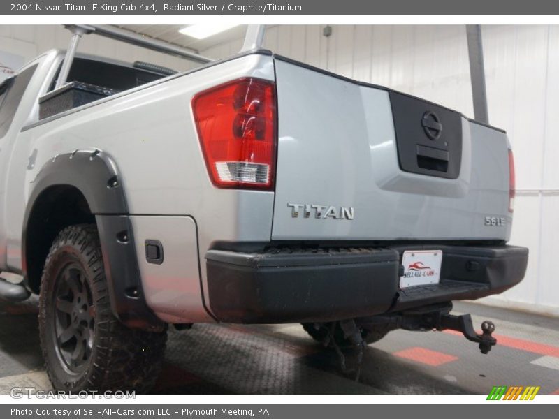 Radiant Silver / Graphite/Titanium 2004 Nissan Titan LE King Cab 4x4
