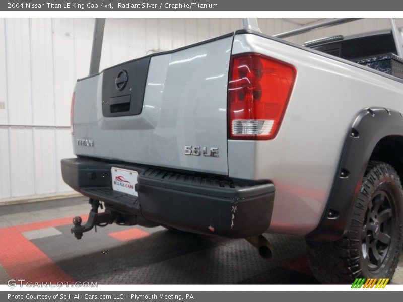 Radiant Silver / Graphite/Titanium 2004 Nissan Titan LE King Cab 4x4