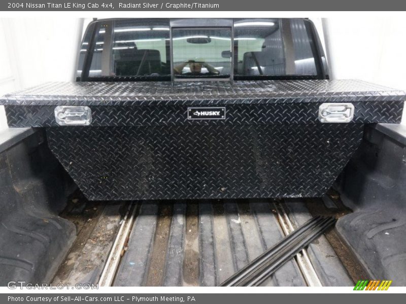 Radiant Silver / Graphite/Titanium 2004 Nissan Titan LE King Cab 4x4