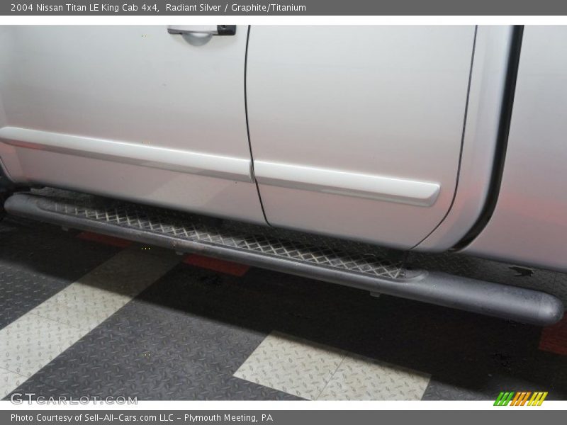Radiant Silver / Graphite/Titanium 2004 Nissan Titan LE King Cab 4x4