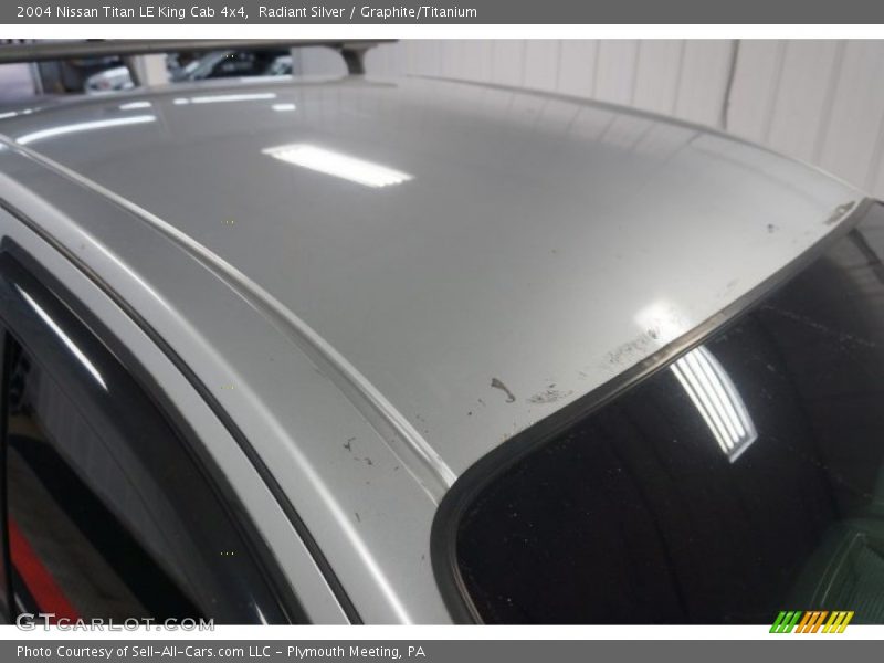 Radiant Silver / Graphite/Titanium 2004 Nissan Titan LE King Cab 4x4