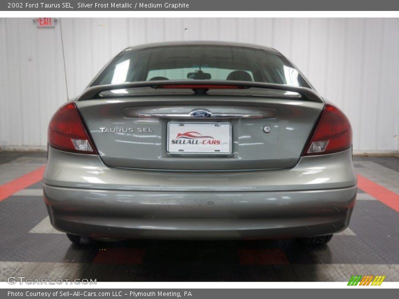 Silver Frost Metallic / Medium Graphite 2002 Ford Taurus SEL