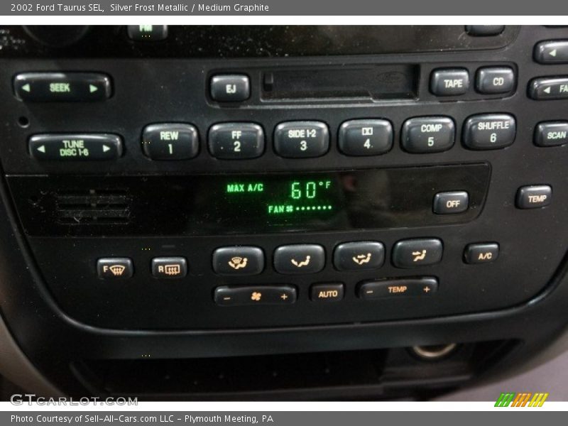 Silver Frost Metallic / Medium Graphite 2002 Ford Taurus SEL
