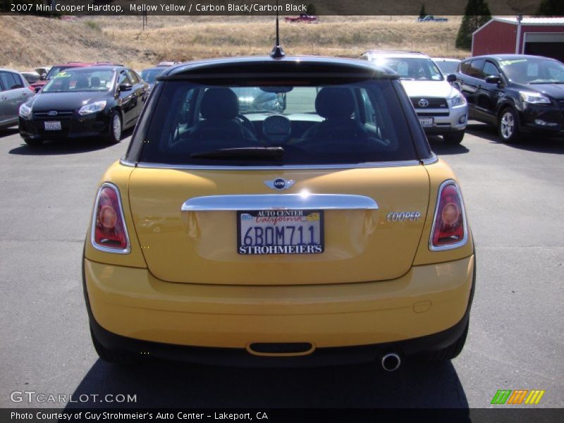 Mellow Yellow / Carbon Black/Carbon Black 2007 Mini Cooper Hardtop