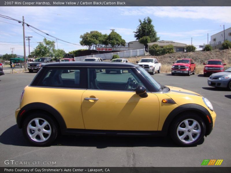 Mellow Yellow / Carbon Black/Carbon Black 2007 Mini Cooper Hardtop