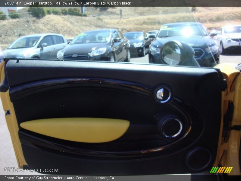 Mellow Yellow / Carbon Black/Carbon Black 2007 Mini Cooper Hardtop