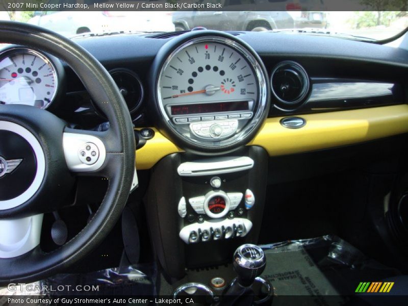 Mellow Yellow / Carbon Black/Carbon Black 2007 Mini Cooper Hardtop
