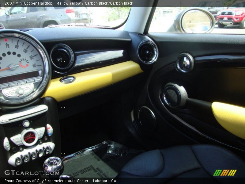 Mellow Yellow / Carbon Black/Carbon Black 2007 Mini Cooper Hardtop
