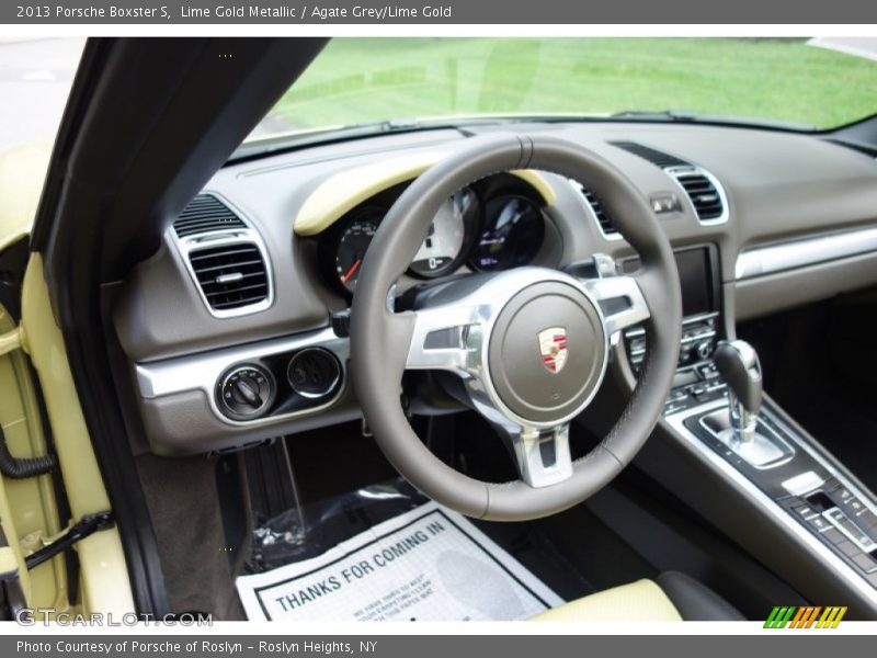 Dashboard of 2013 Boxster S