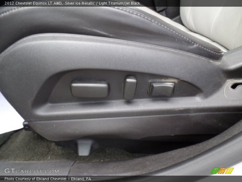 Silver Ice Metallic / Light Titanium/Jet Black 2012 Chevrolet Equinox LT AWD