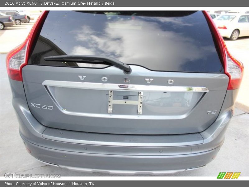 Osmium Grey Metallic / Beige 2016 Volvo XC60 T5 Drive-E