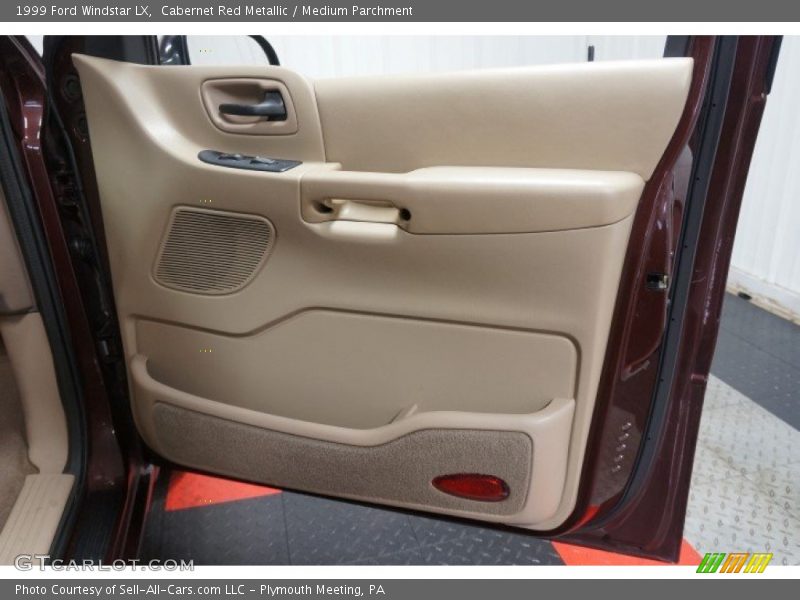 Cabernet Red Metallic / Medium Parchment 1999 Ford Windstar LX