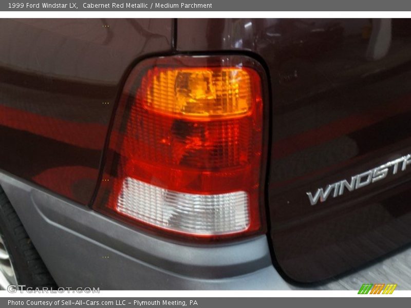 Cabernet Red Metallic / Medium Parchment 1999 Ford Windstar LX
