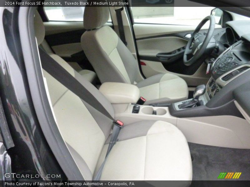 Tuxedo Black / Medium Light Stone 2014 Ford Focus SE Hatchback
