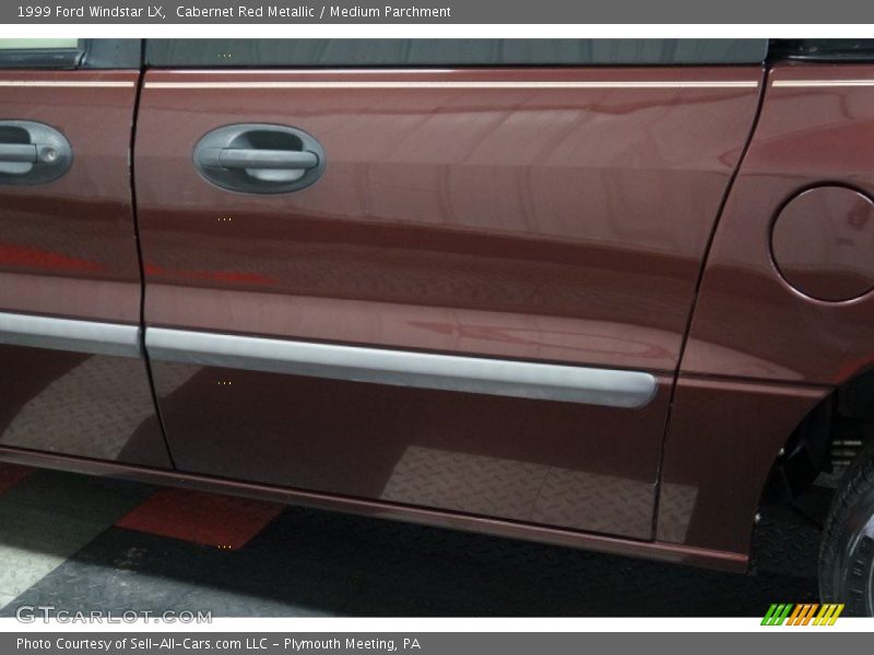 Cabernet Red Metallic / Medium Parchment 1999 Ford Windstar LX