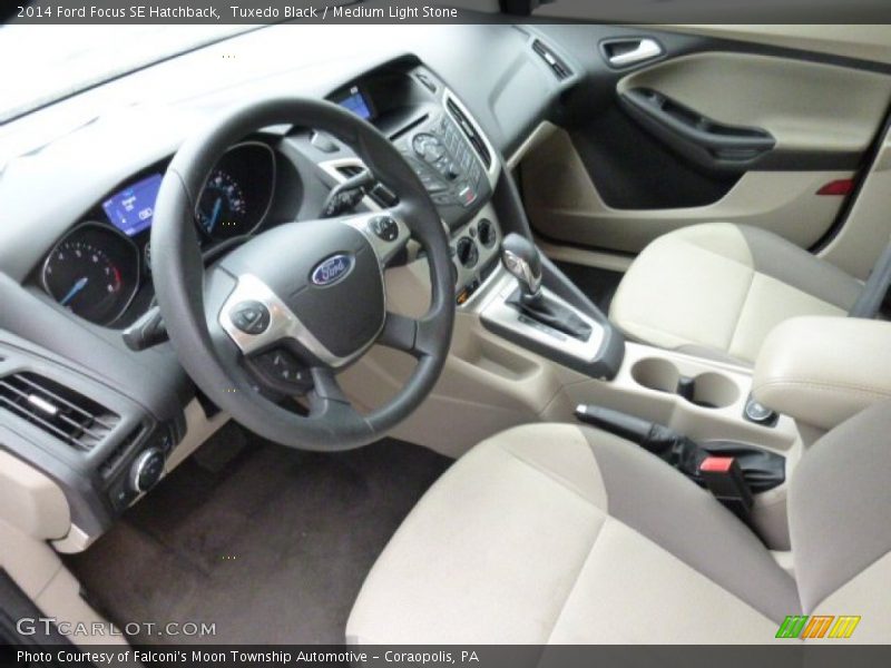 Tuxedo Black / Medium Light Stone 2014 Ford Focus SE Hatchback