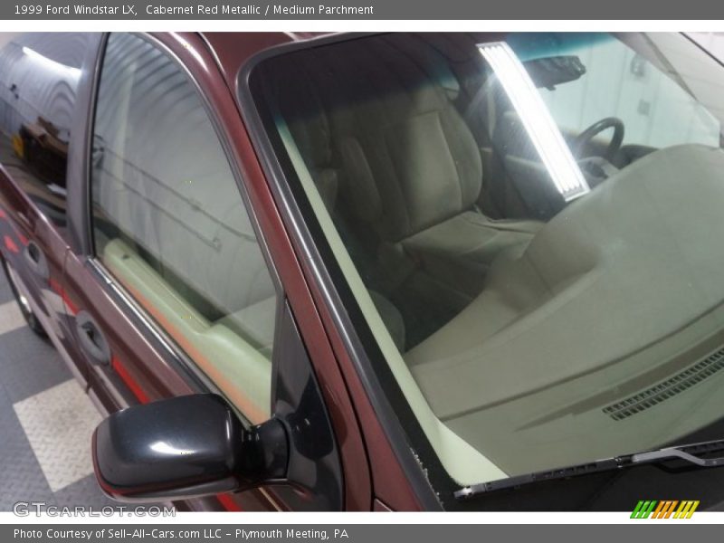 Cabernet Red Metallic / Medium Parchment 1999 Ford Windstar LX
