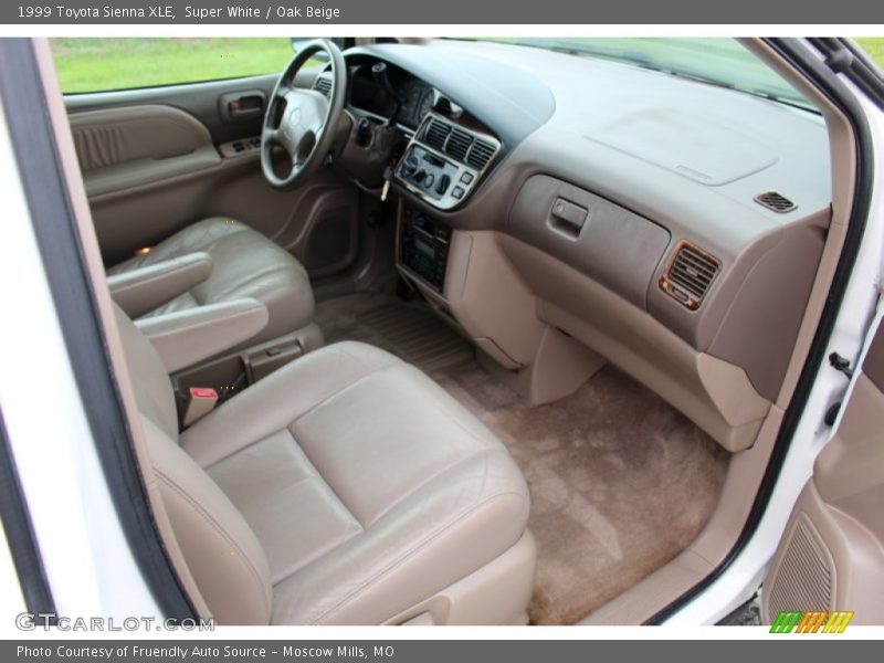 Super White / Oak Beige 1999 Toyota Sienna XLE