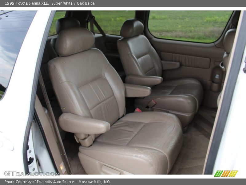 Super White / Oak Beige 1999 Toyota Sienna XLE