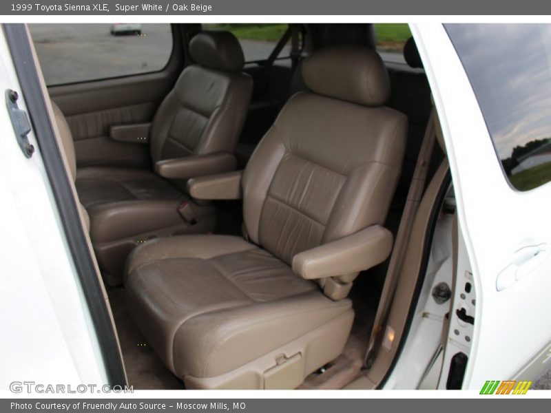 Super White / Oak Beige 1999 Toyota Sienna XLE