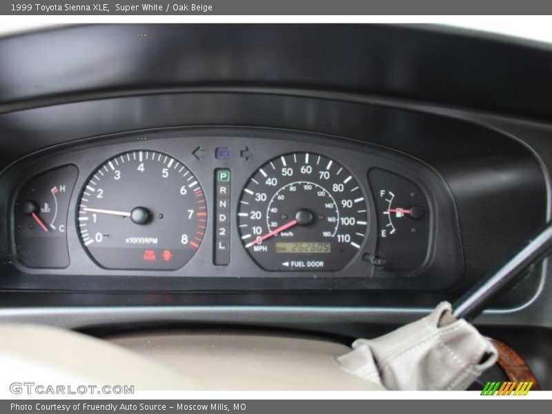 Super White / Oak Beige 1999 Toyota Sienna XLE