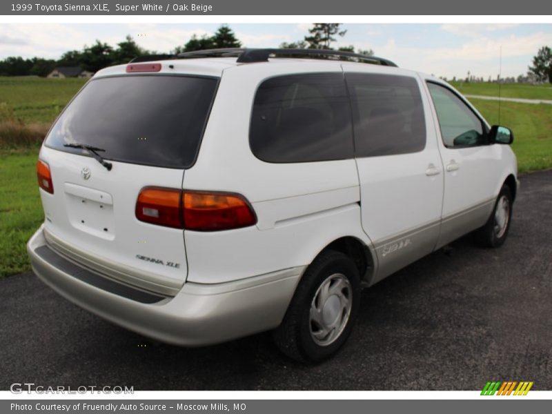 Super White / Oak Beige 1999 Toyota Sienna XLE