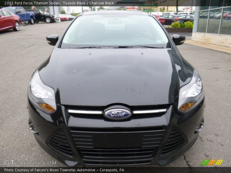 Tuxedo Black / Charcoal Black 2013 Ford Focus Titanium Sedan