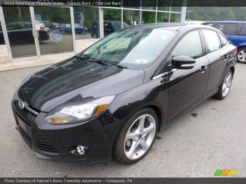 Tuxedo Black / Charcoal Black 2013 Ford Focus Titanium Sedan