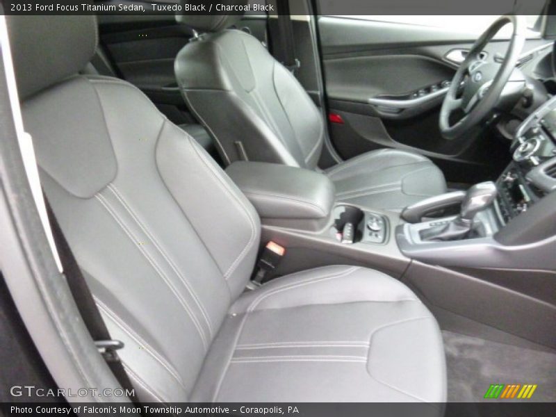 Tuxedo Black / Charcoal Black 2013 Ford Focus Titanium Sedan
