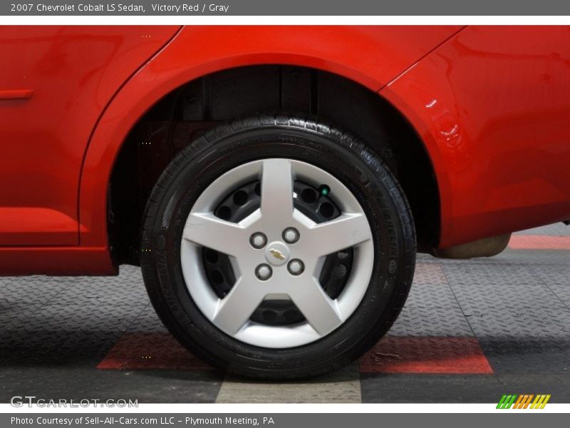 Victory Red / Gray 2007 Chevrolet Cobalt LS Sedan