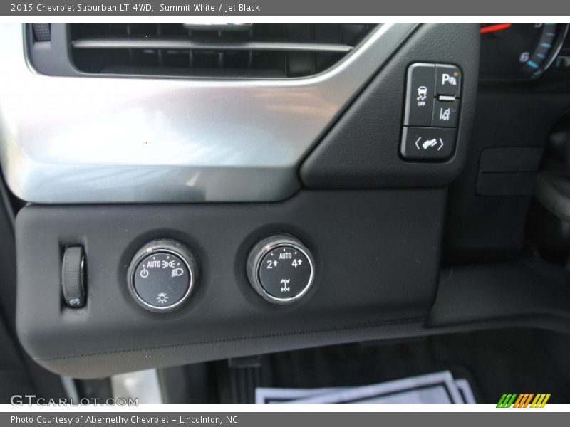 Summit White / Jet Black 2015 Chevrolet Suburban LT 4WD