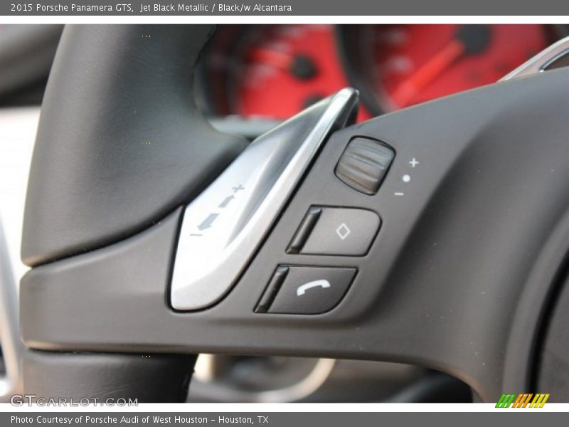 Controls of 2015 Panamera GTS