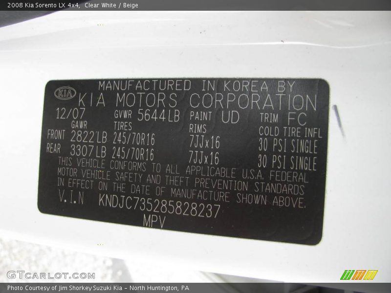 Clear White / Beige 2008 Kia Sorento LX 4x4