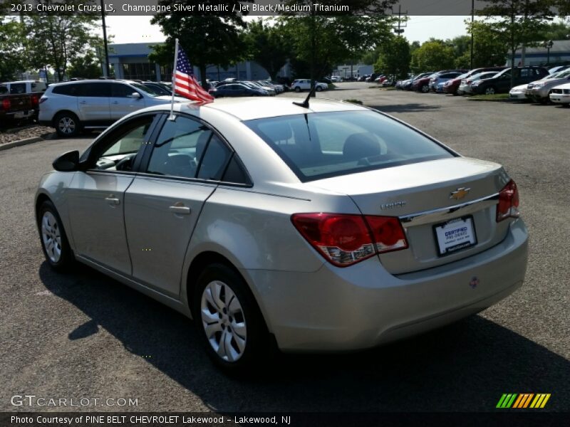 Champagne Silver Metallic / Jet Black/Medium Titanium 2013 Chevrolet Cruze LS