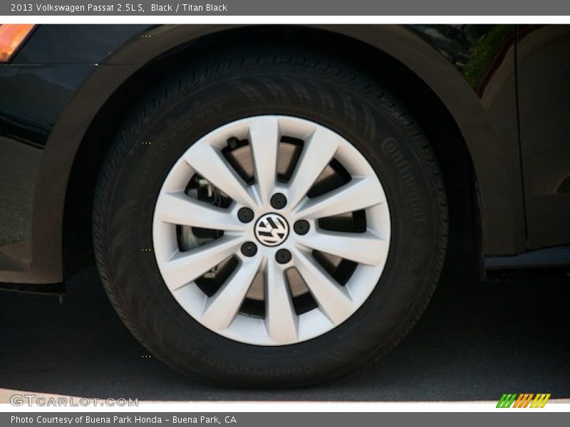 Black / Titan Black 2013 Volkswagen Passat 2.5L S