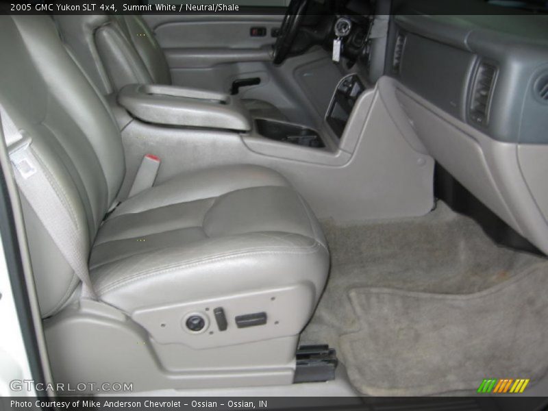 Summit White / Neutral/Shale 2005 GMC Yukon SLT 4x4