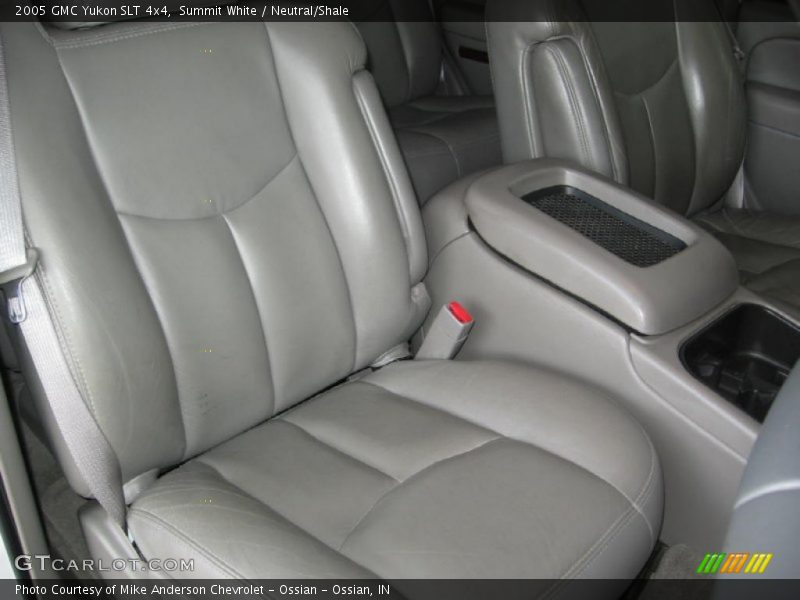 Summit White / Neutral/Shale 2005 GMC Yukon SLT 4x4