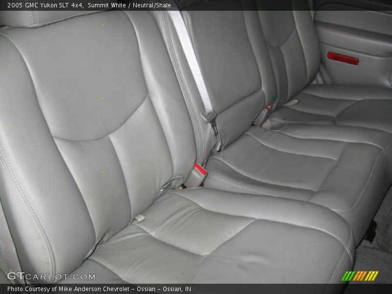 Summit White / Neutral/Shale 2005 GMC Yukon SLT 4x4