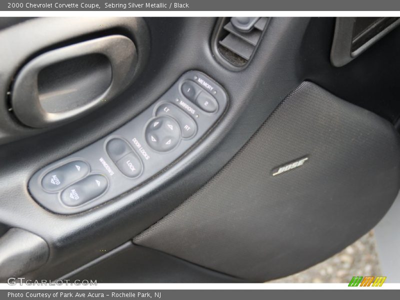 Sebring Silver Metallic / Black 2000 Chevrolet Corvette Coupe