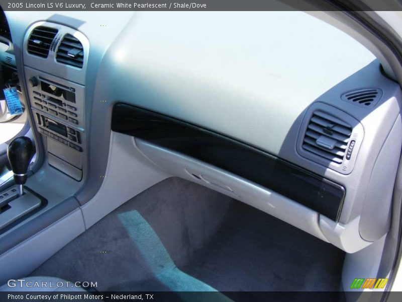 Ceramic White Pearlescent / Shale/Dove 2005 Lincoln LS V6 Luxury