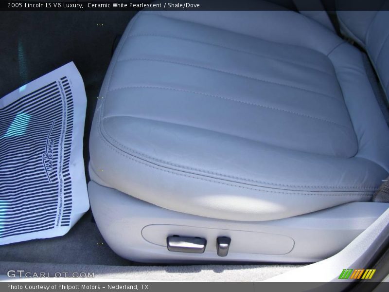 Ceramic White Pearlescent / Shale/Dove 2005 Lincoln LS V6 Luxury